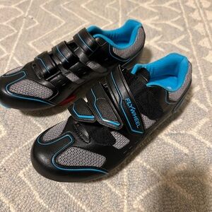 NWT Spinning Shoes size 8.5